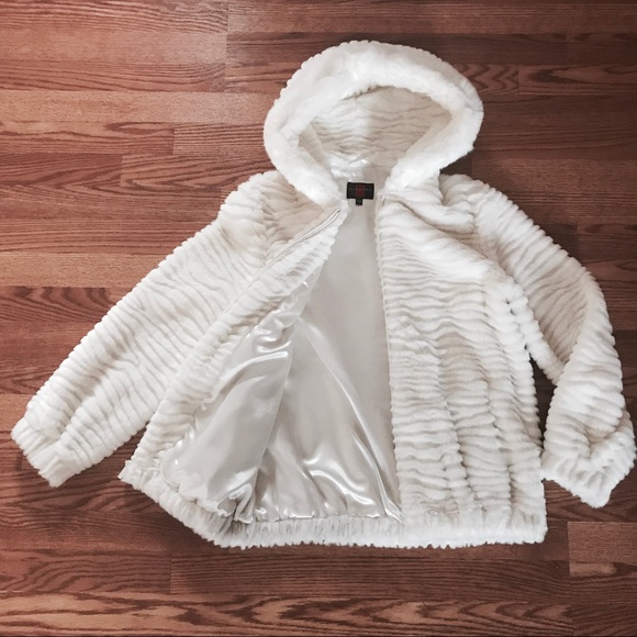 FAUX FUR Jacket with Hood and Pockets - Picture 6 of 8